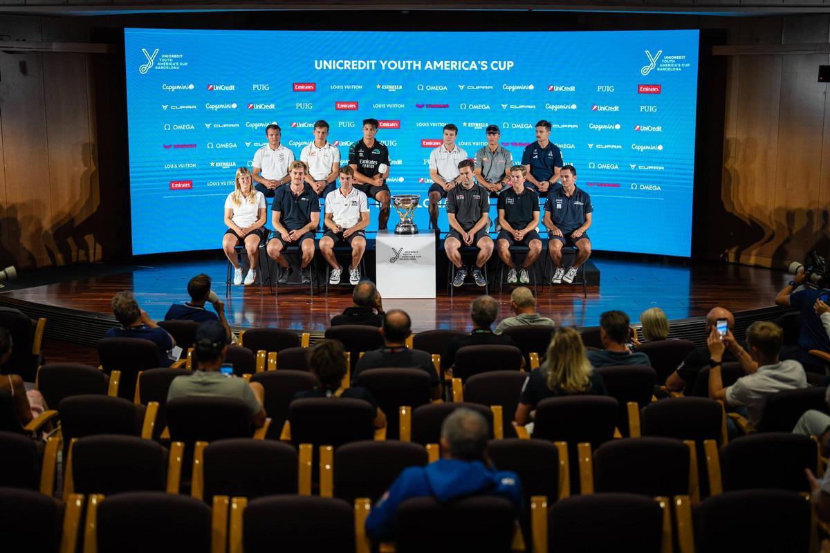 Los 12 equipos de jóvenes de la Copa América izan velas Los 12 equipos de jóvenes de la Copa América izan velas
