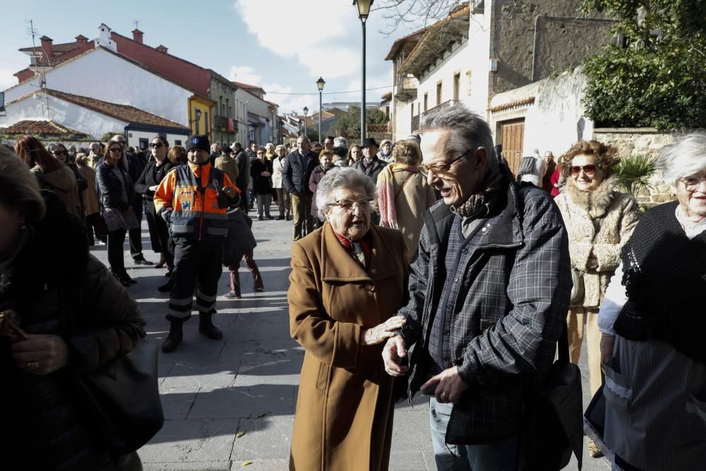 Procesión del socorro en Luanco