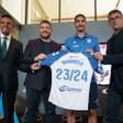 Presentación del nuevo jugador del CD Tenerife, el centrocampista francés Yann Bodiger