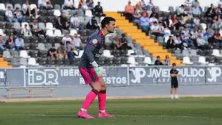 Sergio Tienza continuará defendiendo la portería del Badajoz