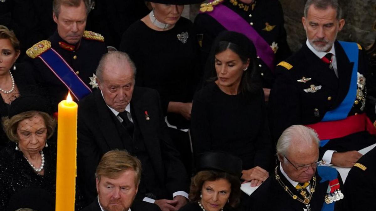 Joan Carles I i Felip VI, en el funeral d’Elisabet II | REUTERS