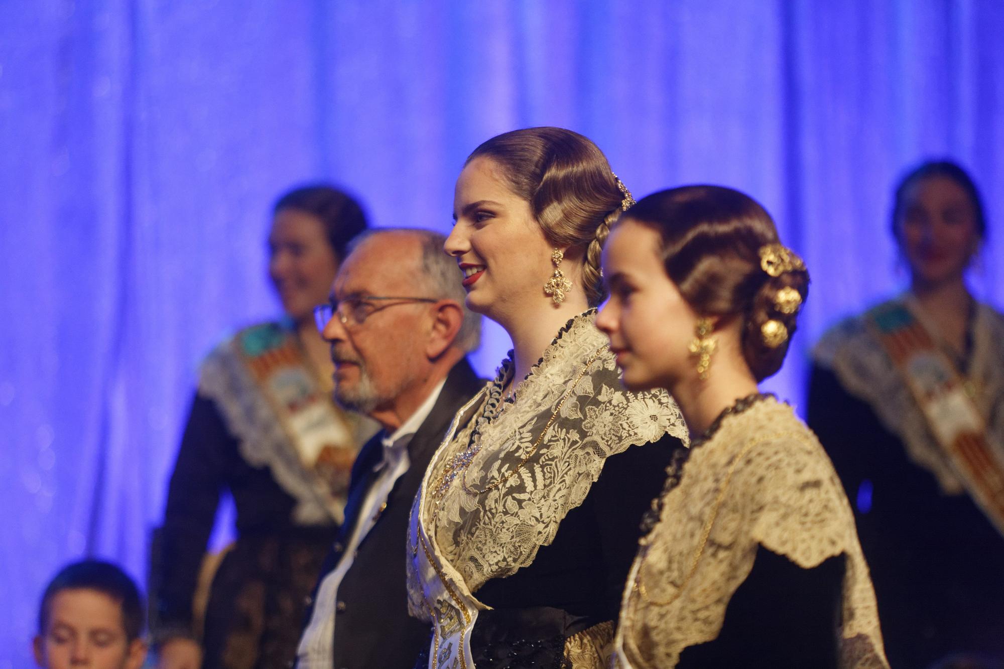 Diana y Lidón suben al trono de Brancal de la Ciutat al son de música y tradición