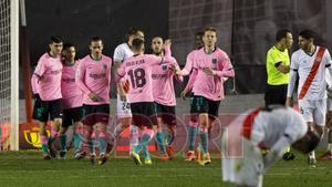 Los jugadores del FC Barcelona celebran el gol durante el partido de octavos de final de Copa del Rey entre el Rayo Vallecano y el FC Barcelona disputado en el Estadio Vallecas.