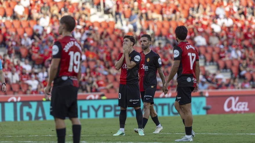 El Mallorca paga sus errores ante el Almería
