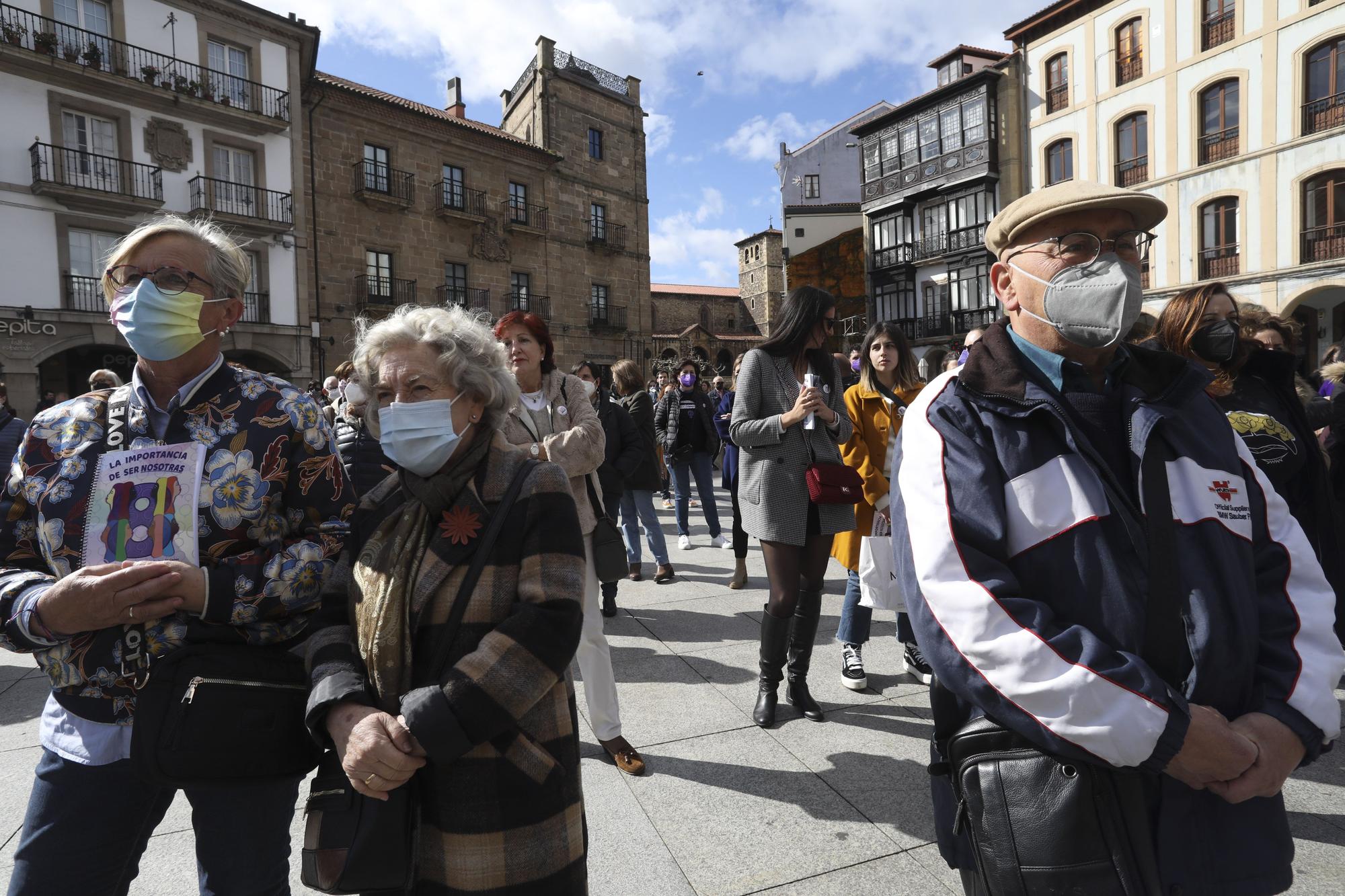 EN IMÁGENES: Así se vivió el Día de la Mujer (8M) en Avilés