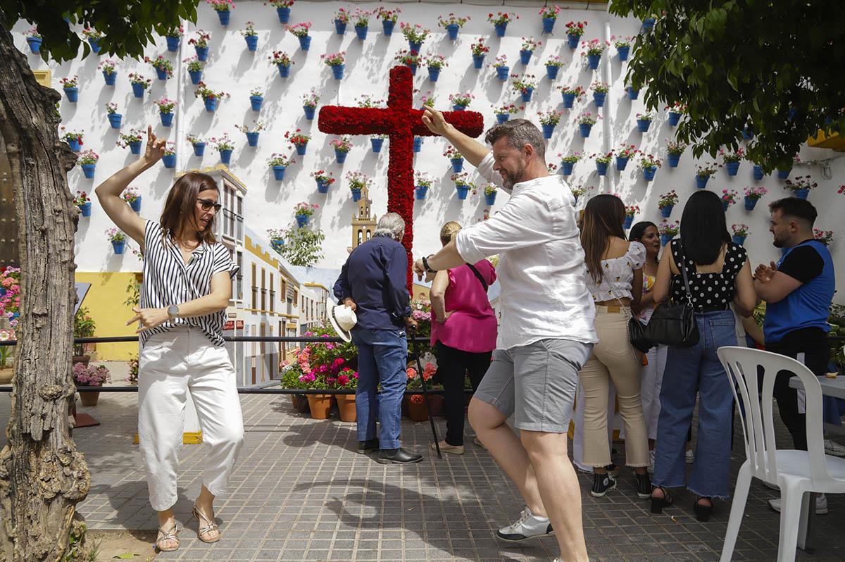 La AAVV Nuevo Cañero ganadora del concurso de Cruces de Mayo en zonas modernas La AAVV Nuevo Cañero ganadora del concurso de Cruces de Mayo en zonas modernas