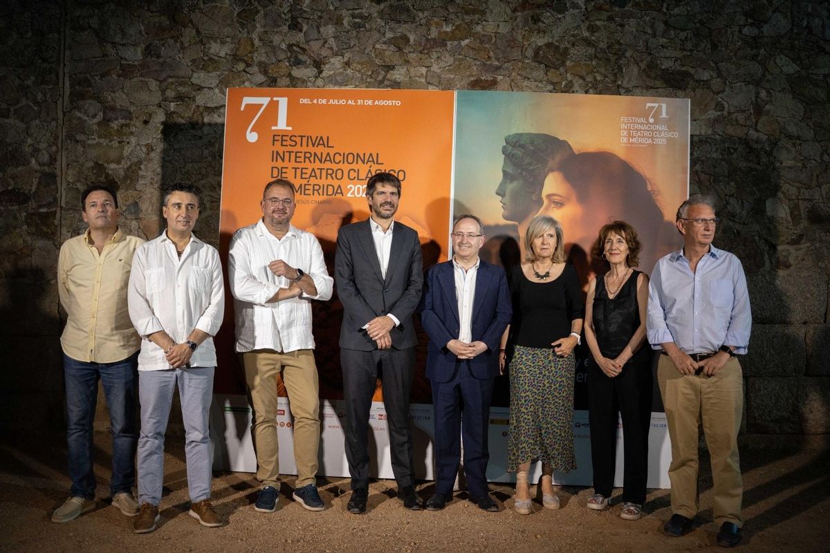 Ernest Urtasun asiste al estreno de 71ª edición del Festival Internacional de Teatro Clásico.