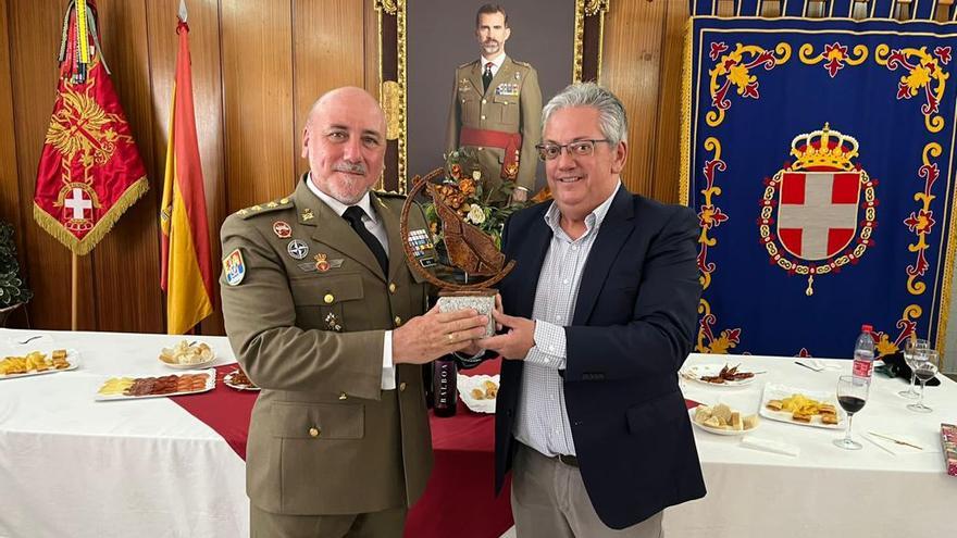 El Regimiento Saboya 6 reconoce la colaboración del ayuntamiento de Monesterio