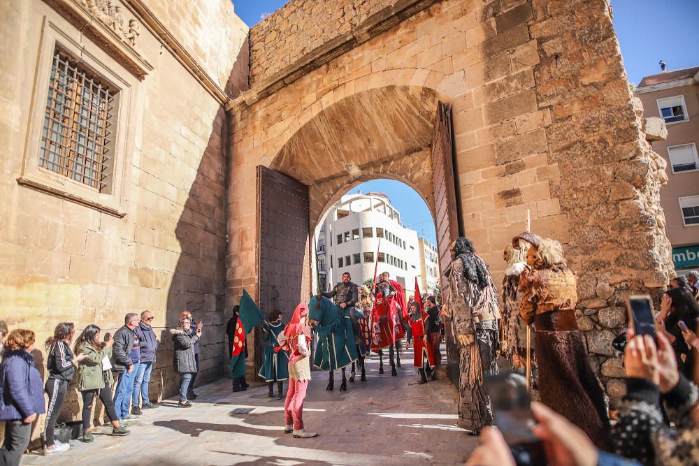 Orihuela rescata su pasado en su tradicional Mercado Medieval