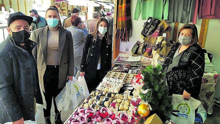 Orpesa respira ya ambiente navideño con su mercadillo