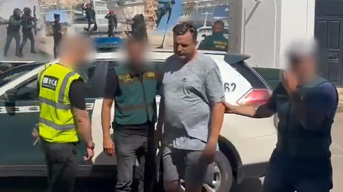 Traslado del fugitivo detenido en La Nucía.