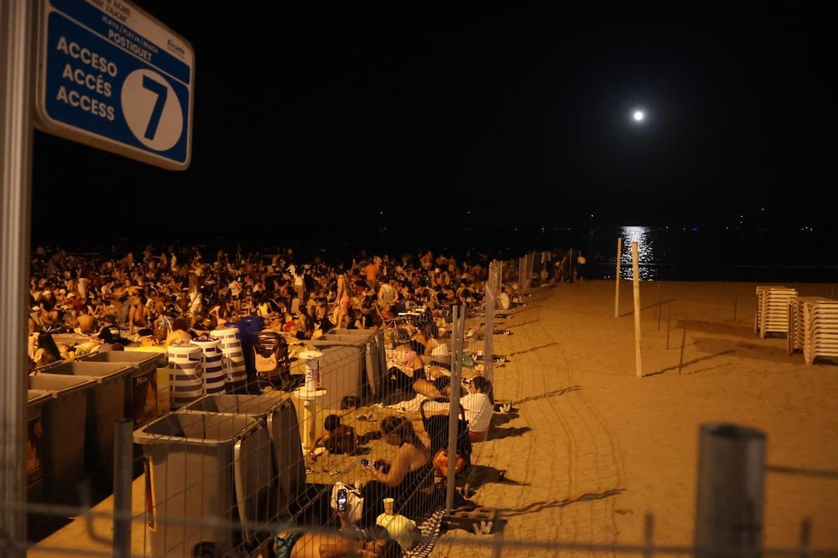 Última noche de fuegos artificiales de Hogueras: broche final a un certamen marcado por la nueva ubicación