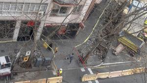 Tres intervenciones en la acera de la calle de Espronceda en cuatro meses.