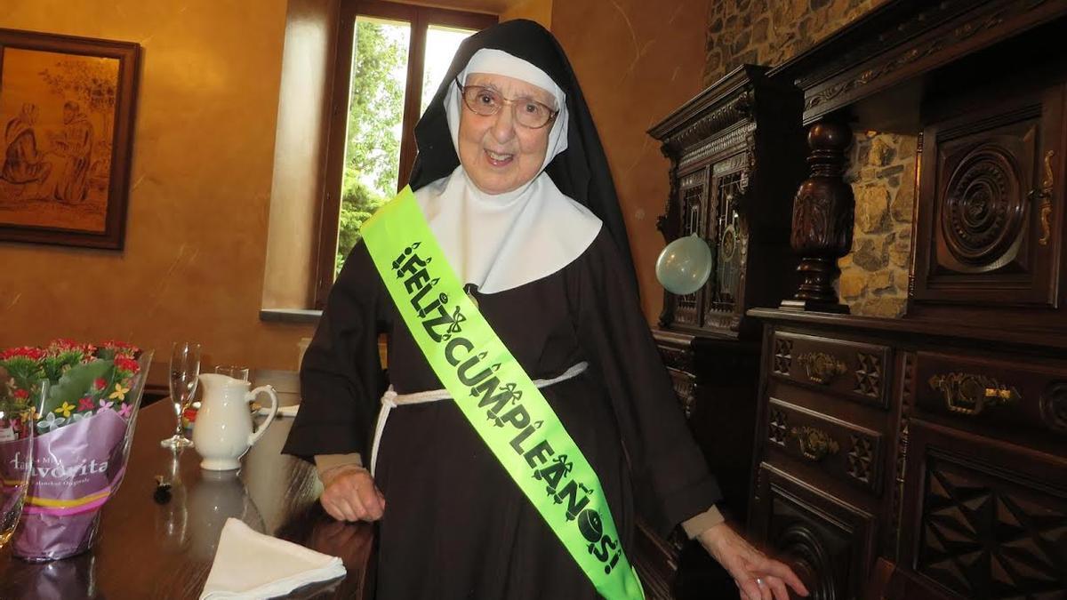 Sor Ana María Valdés, de cumpleaños.