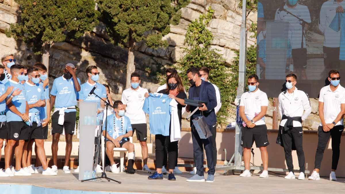 Imágenes de la celebración en casa de la UD Ibiza