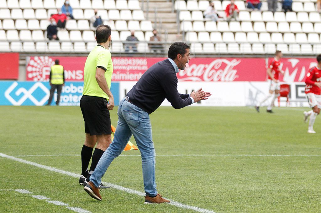 El Real Murcia no levanta cabeza (0-0)