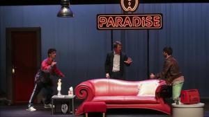 De izquierda a derecha, Albert Baró, Adrian Grösser y Albert Salazar en ’Purpurina’, primera historia de ’Paradise’.