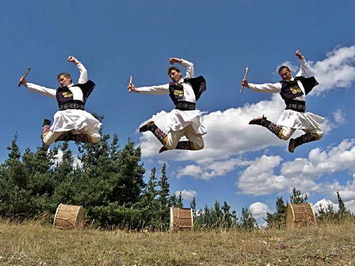 40 Folkloregruppen nehmen am Festival teil.