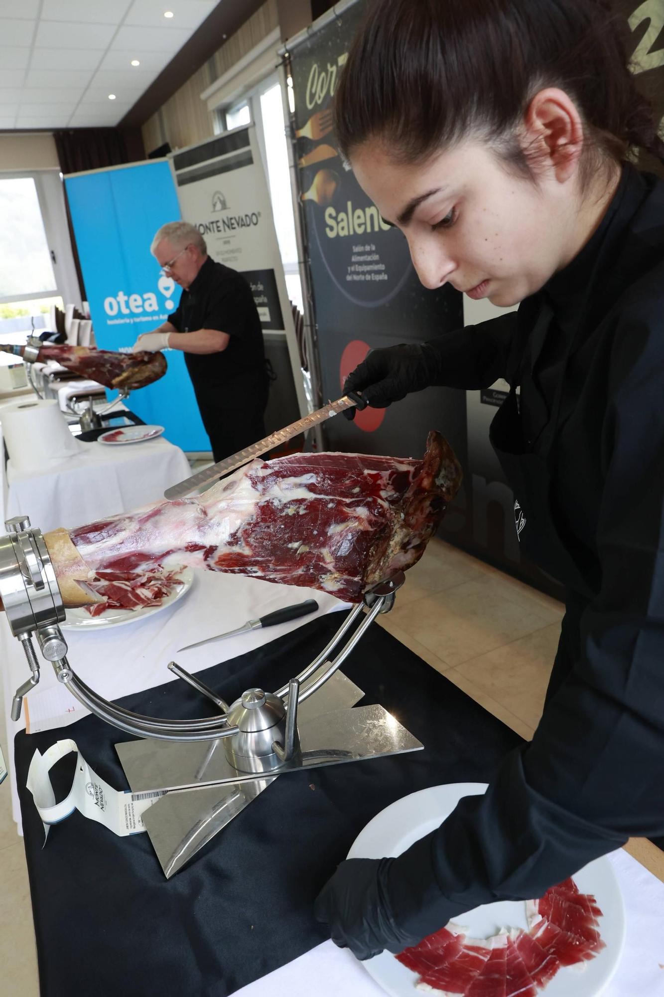 Los mejores cortadores de jamón se dan cita en Olloniego