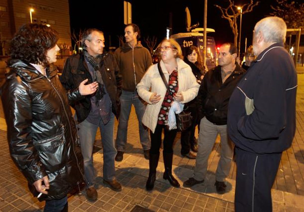 Veïns i amics d’Óscar Sánchez es desconsolen al saber que no seria posat en llibertat, el desembre passat.