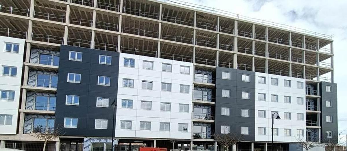 Una construcción modular del Grupo Lobe.