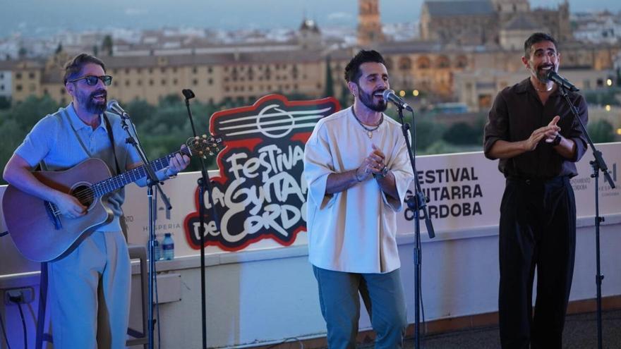 Los Aslándticos ponen ritmo al Festival de la Guitarra
