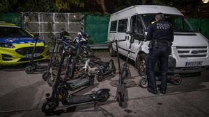 Operación de los Mossos dEsquadra para recuperar patinetes robados