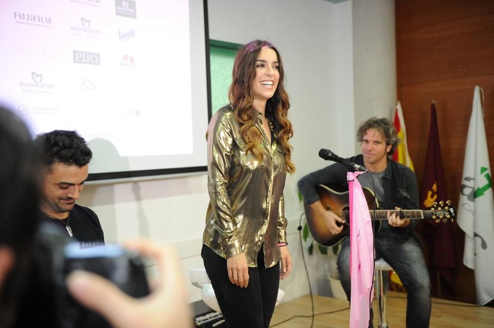 Ruth Lorenzo canta por la lucha contra el cancer