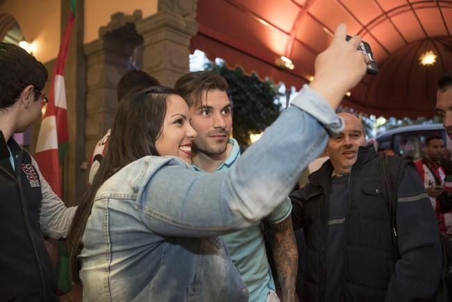 Llegada del Athletic de Bilbao al Hotel Santa ...