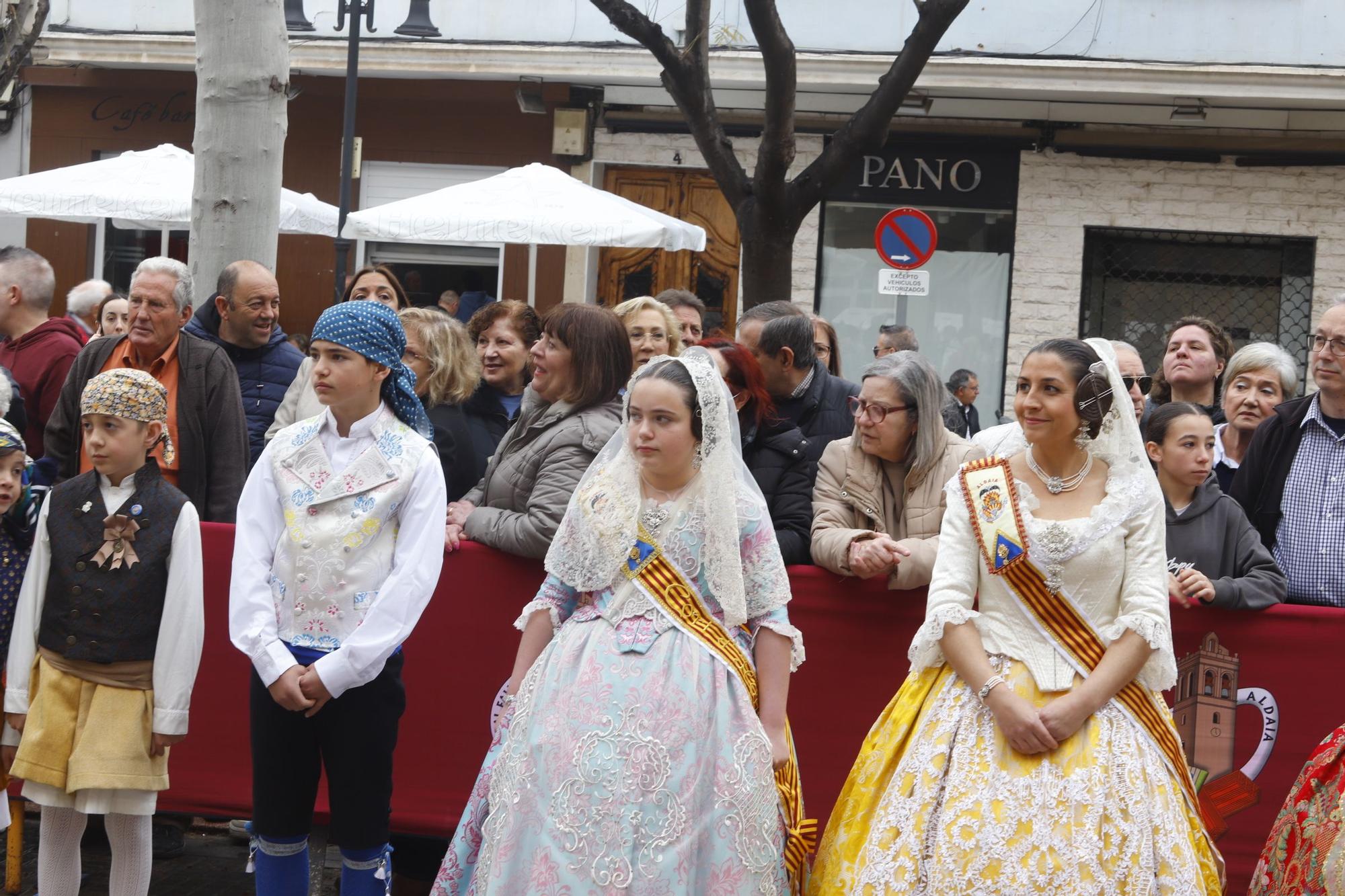 Una ofrenda emocionante en memoria de la dana en Aldaia