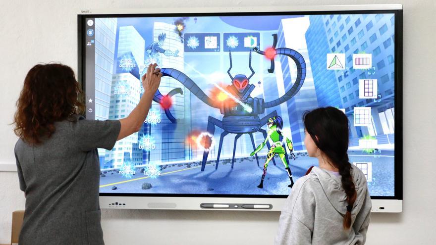 Llegan las aulas del futuro a Baleares: el Govern empieza a instalar miles de pantallas digitales en 350 centros educativos
