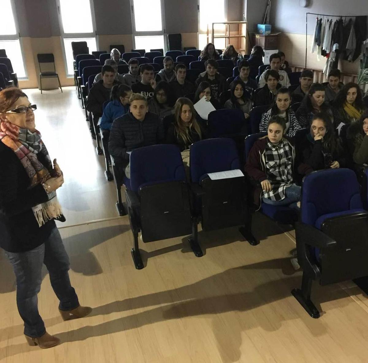 Infiesto debate sobre riesgos laborales