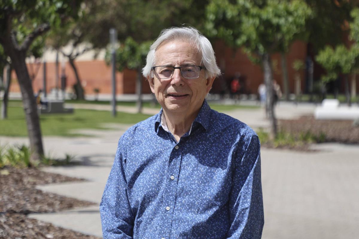 El sociólogo Antonio Ariño en la UV