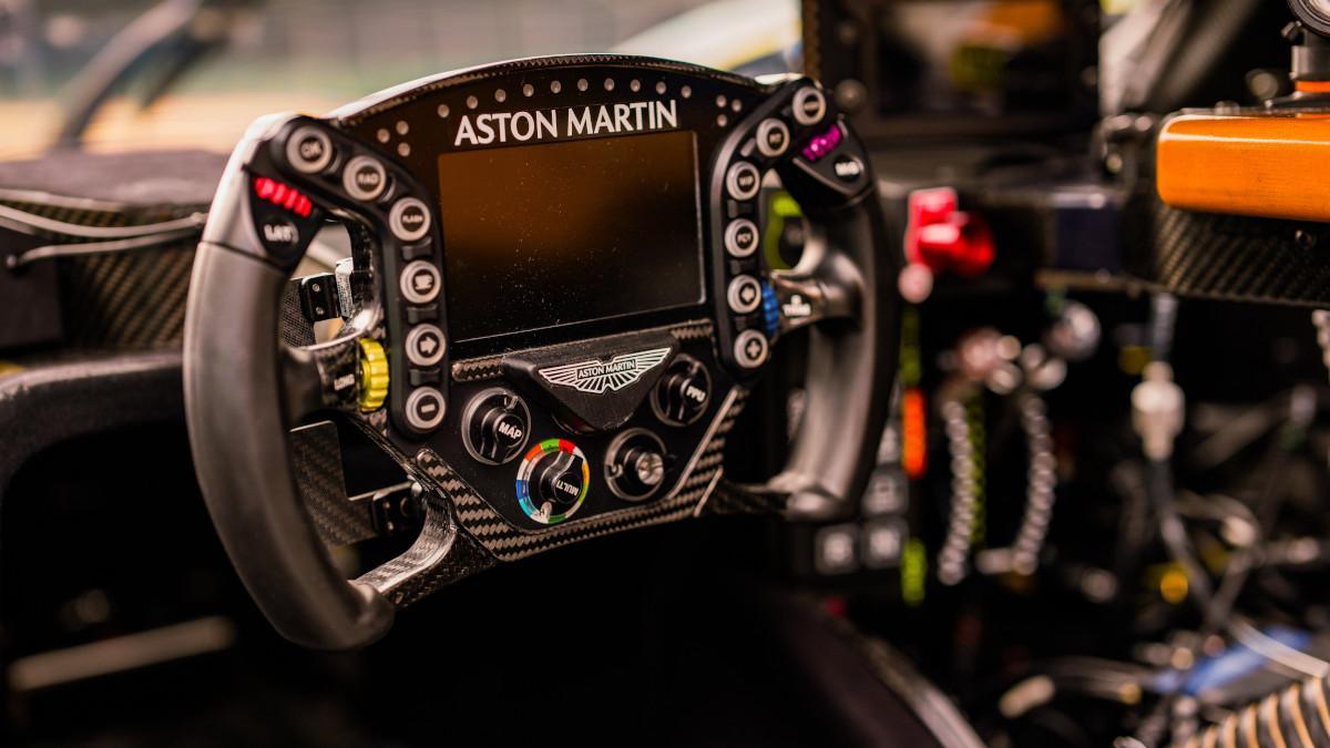 Interior del Aston Martin Valkyrie LM