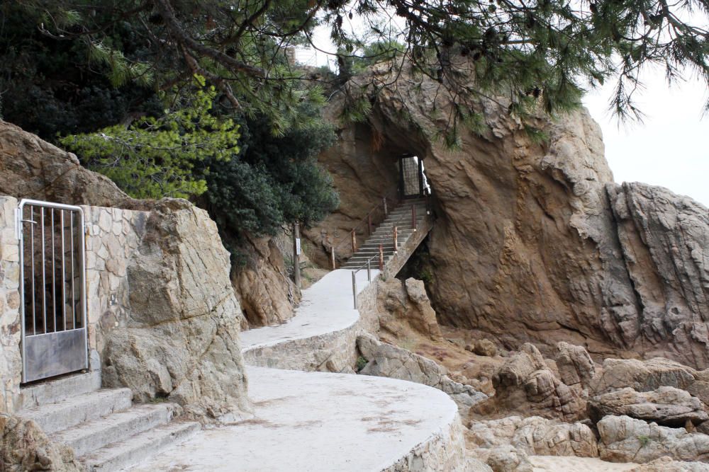 Blanes recuperarà el camí de ronda de cala Bona pels dos costats