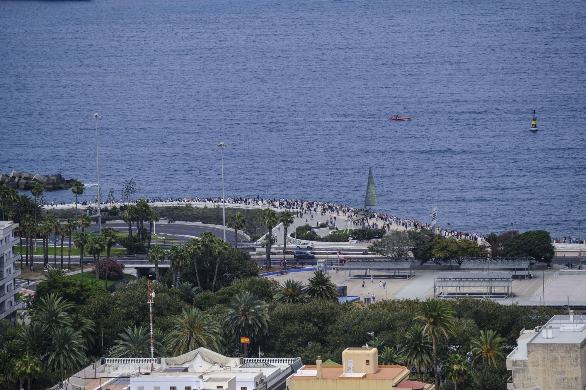 Los actos por el Día de las Fuerzas Armadas en Las Palmas de Gran Canaria, en imágenes