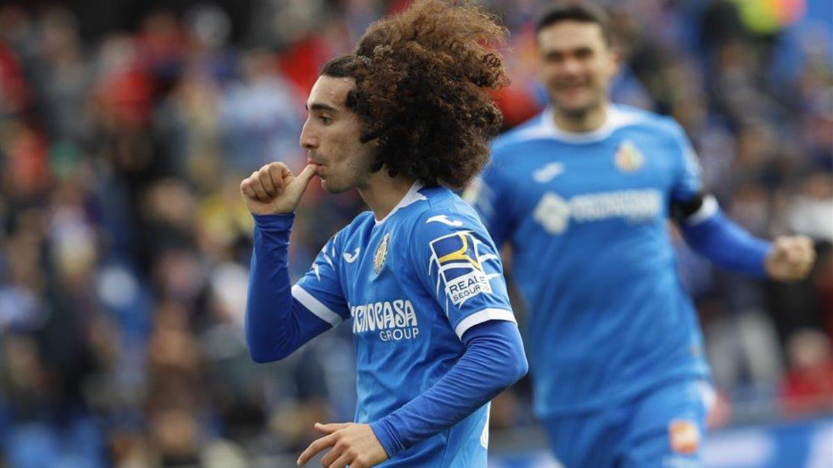 Cucurella está realizando una gran temporada como azulón