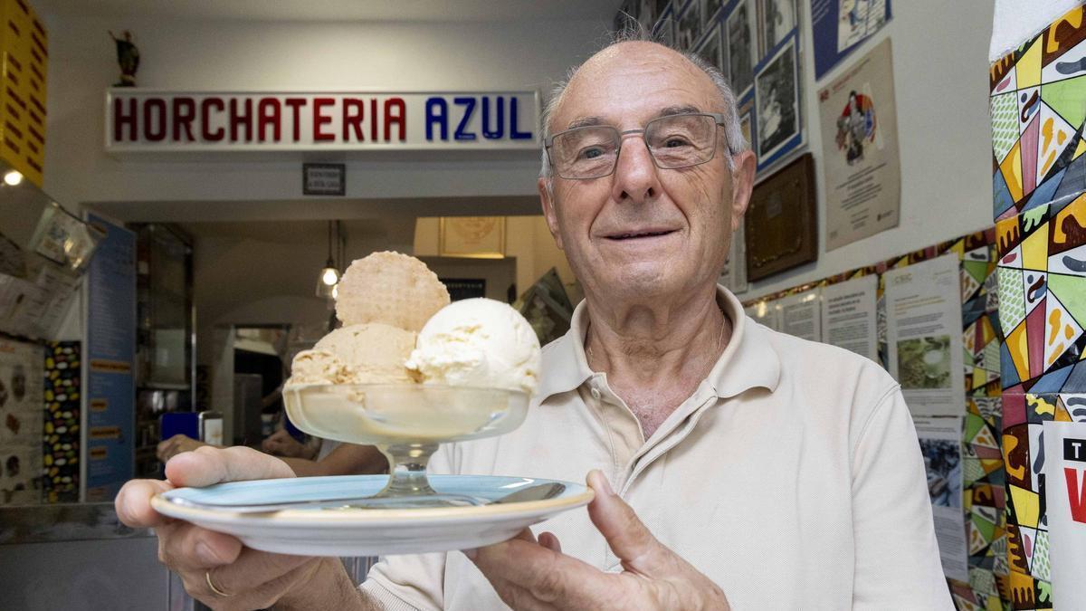 Un libro para no perder la memoria del helado artesano alicantino