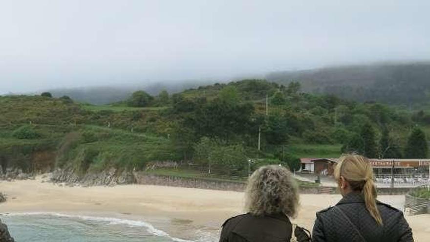 La playa de Toró, en Llanes, una de las que tenían bandera azul.