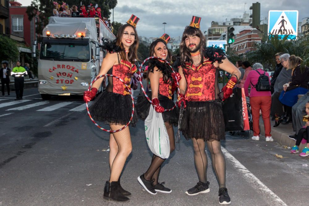 Carnavaleros en la Cabalgata