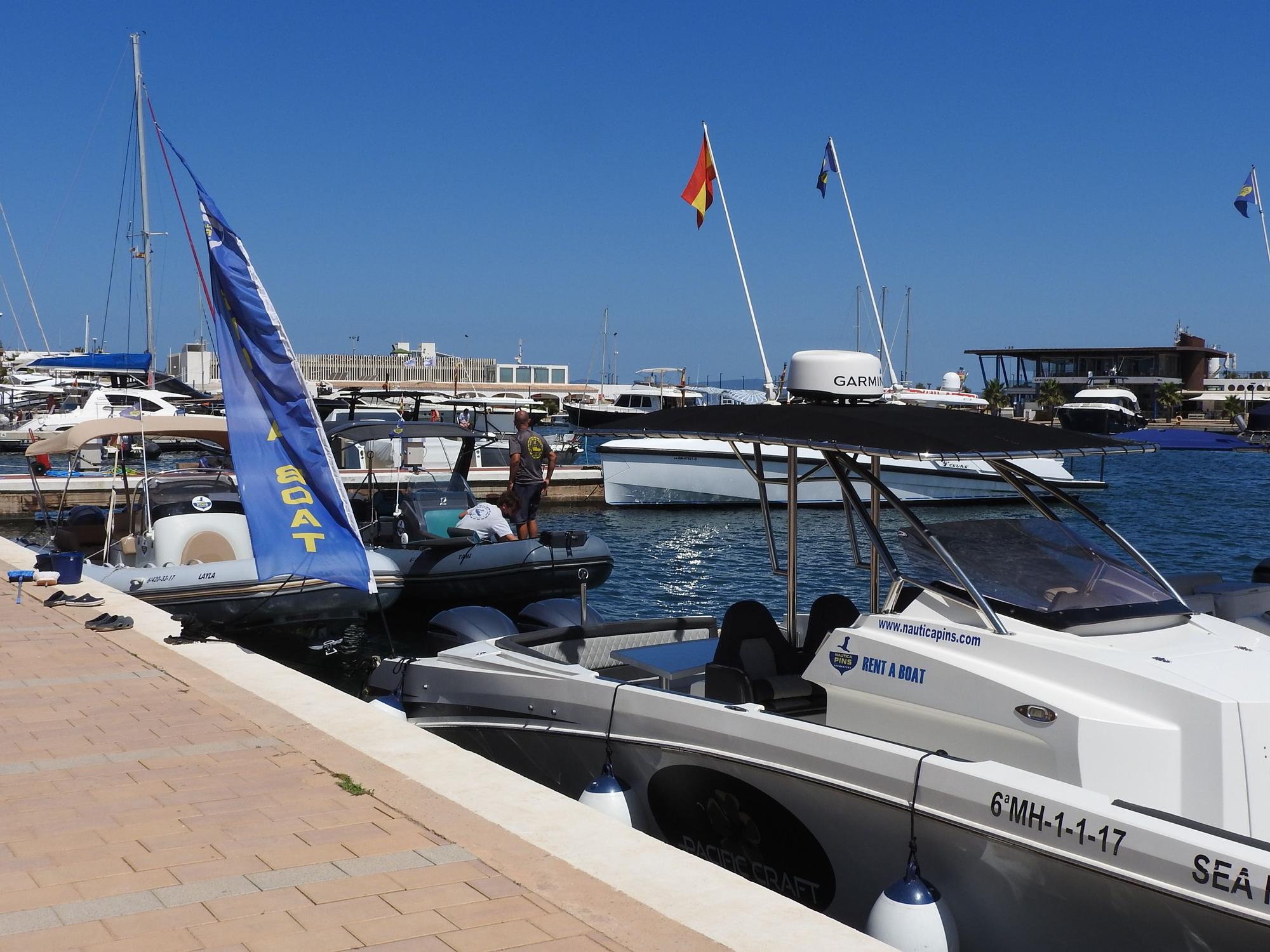 Embarcaciones en s'Estany des Peix en Formentera