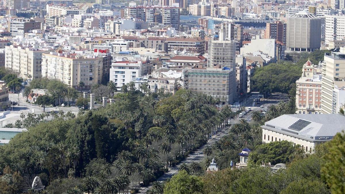 Una vista aérea de Málaga capital, durante estos días de confinamiento.