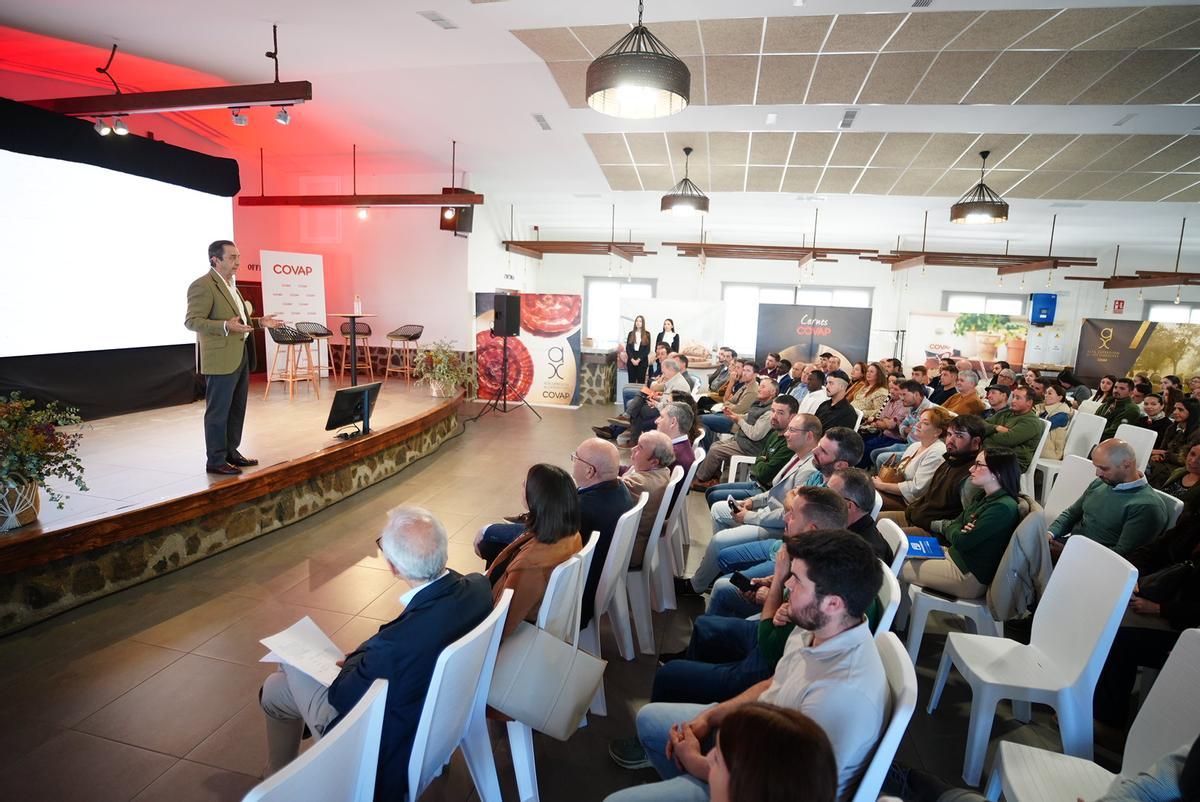 Jornada ‘El relevo está aquí: estamos para quedarnos y transformar’ celebrada en Añora.