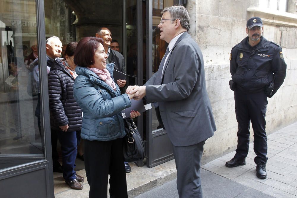 Vecinos de Morella, de visita en el Palau de la Generalitat