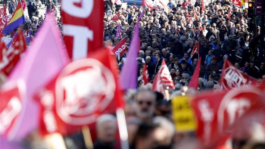 Los sindicatos salen a la calle para pedir un empleo digno