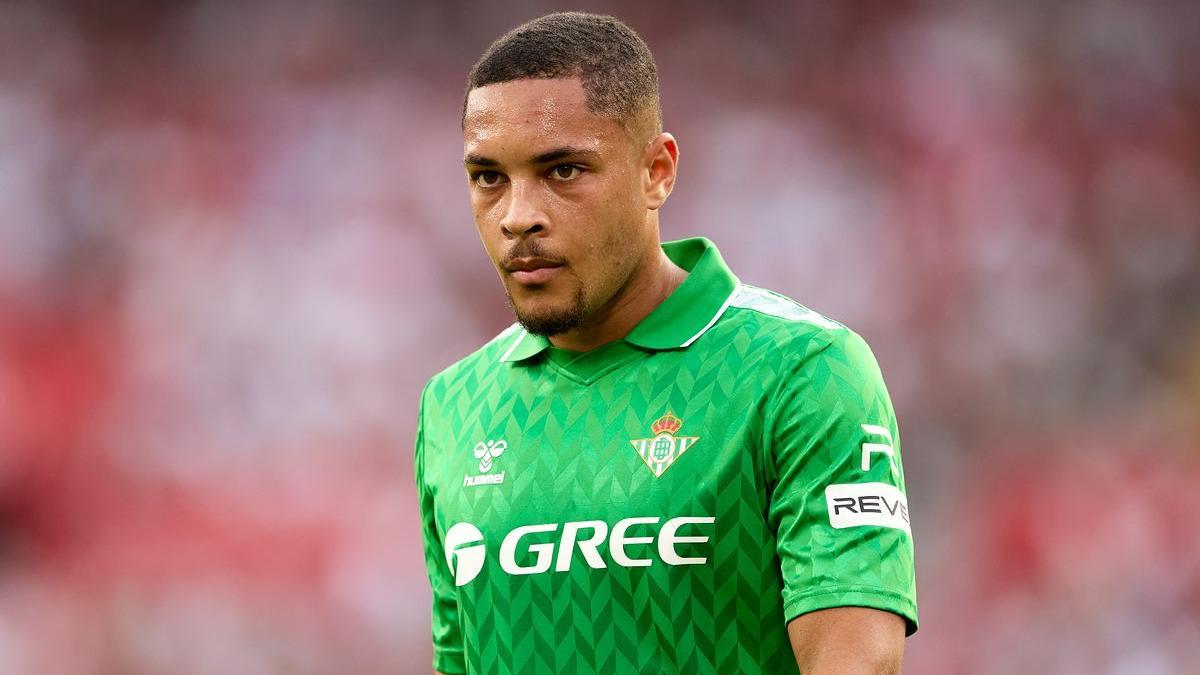 Vitor Roque, con la camiseta del Betis