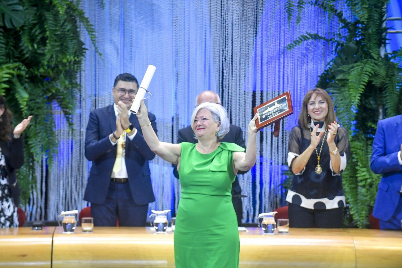 Entrega de Honores y Distinciones del Cabildo de Gran Canaria en su 110 aniversario