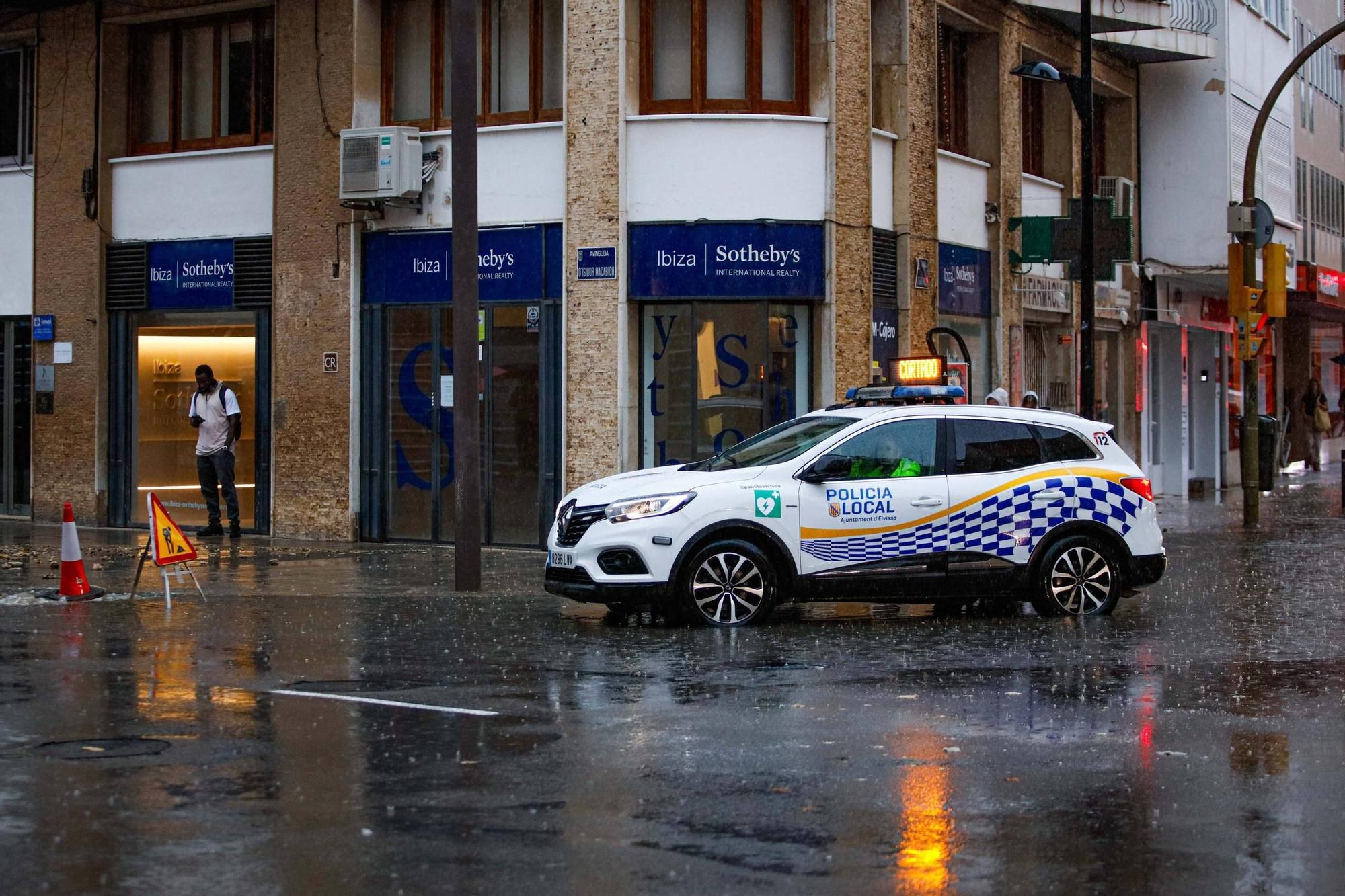 Todas las imágenes de la lluvia en Ibiza