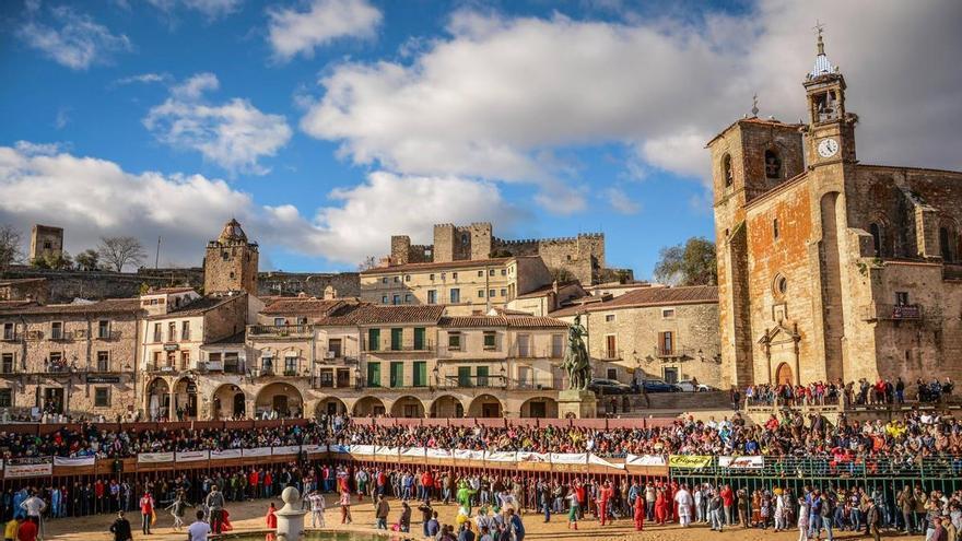 Trujillo celebra la fiesta con capeas y encierros tradicionales