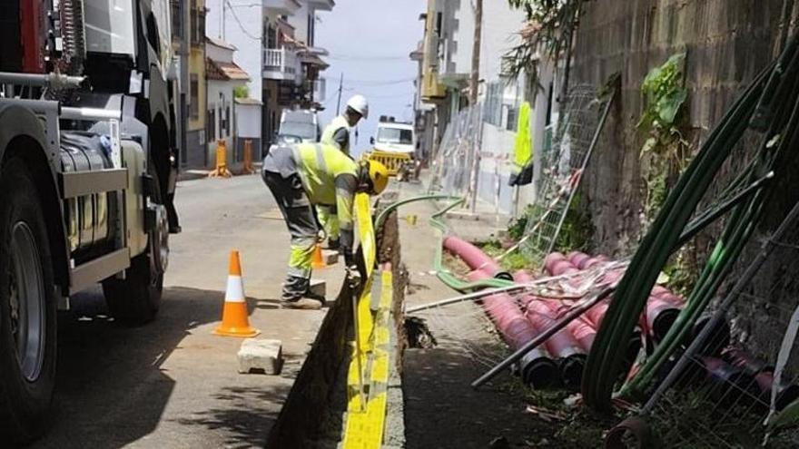 Una nueva línea subterránea mejora el suministro eléctrico en Teror